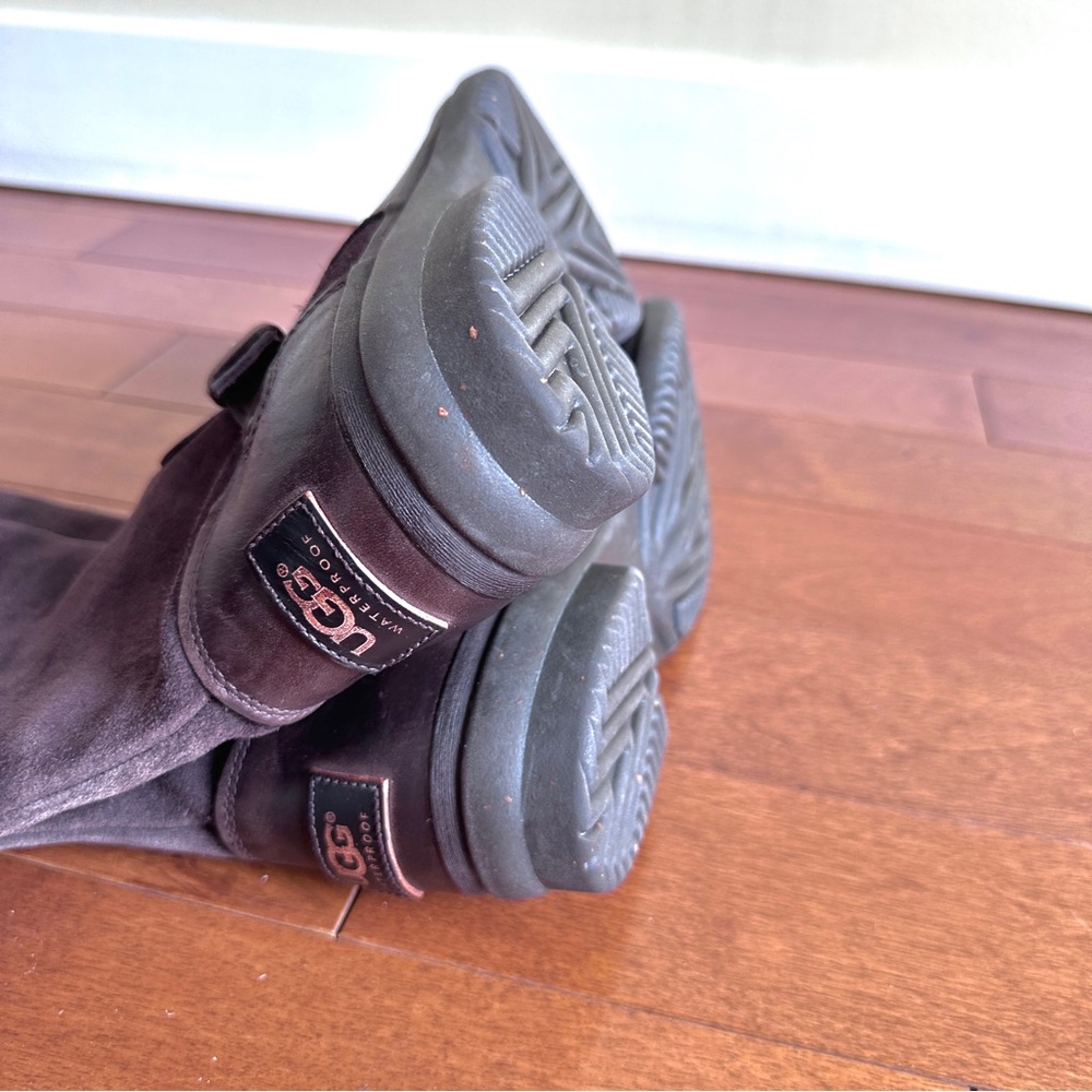 UGG Australia Dark Brown Boots with buckles, size 8.5 waterproof - Picture 14 of 16